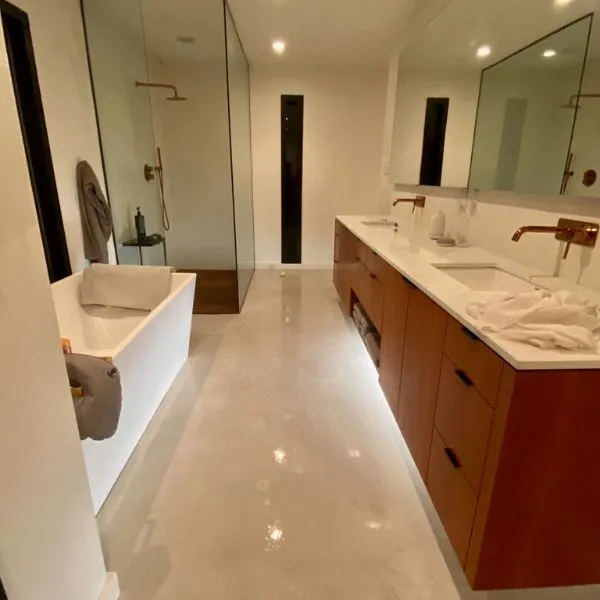 Metallic pearl finish epoxy floor by the Ascent Epoxy team
